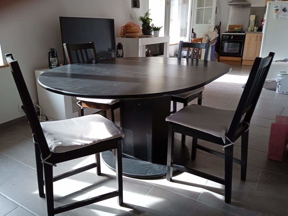 table avec rallonge noire + 4 chaises Meubles