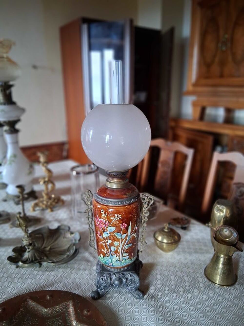 lampe a p&eacute;trole, en c&eacute;ramique 