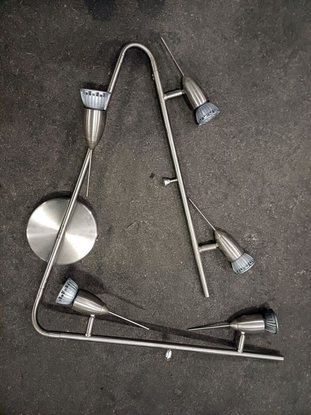 Luminaire de cuisine articul&eacute; 5 spots ou autre Bricolage