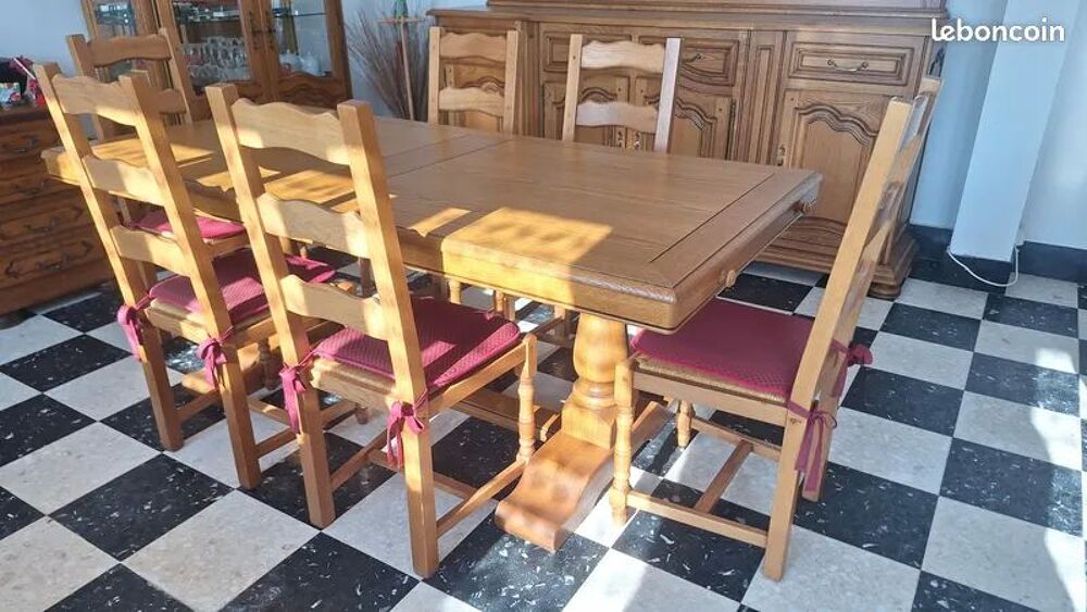 Salle &agrave; manger compl&egrave;te EXCELLENT &Eacute;TAT Meubles