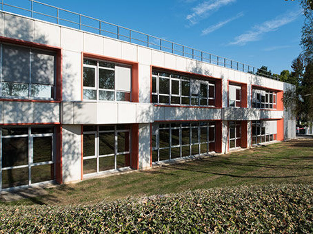   Louez un grand espace de bureau pour 50 personnes à Orly Orlytech Paris-Orly Paray-vieille-poste