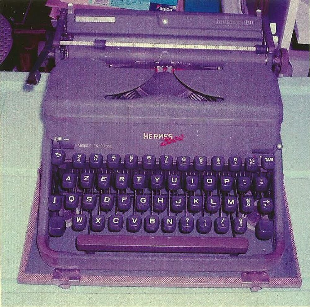 Machine &agrave; &eacute;crire Hermes 2000 