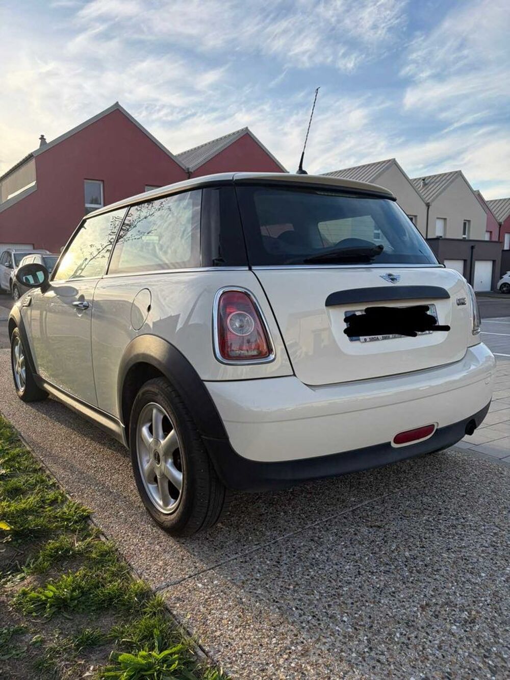 One Hatch 1.6i - 75 2010 occasion 76600 Le Havre
