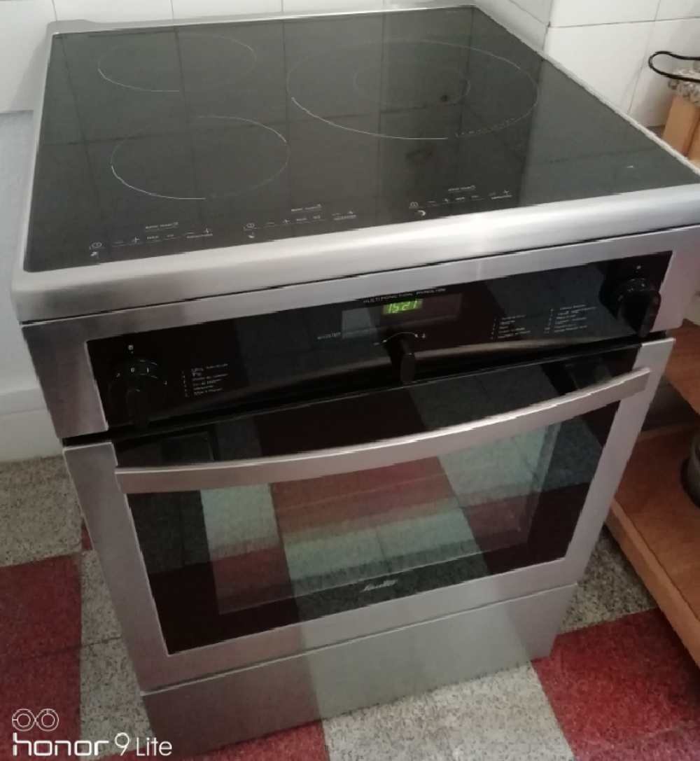 cuisini&egrave;re induction, marque SAUTER Cuisine