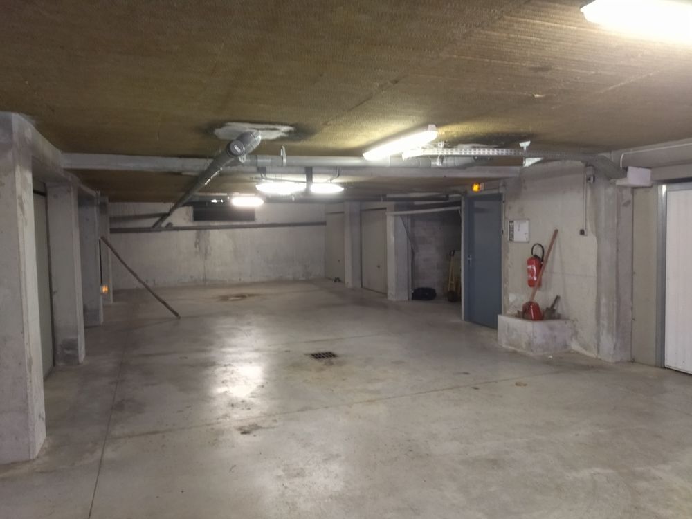 Vente Parking/Garage Garage box fermé quartier Saint Mitre Aix-en-provence