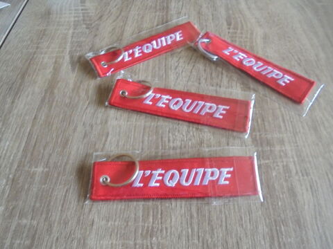 4 porte-cl�s L'EQUIPE (28a) 6 Tours (37)