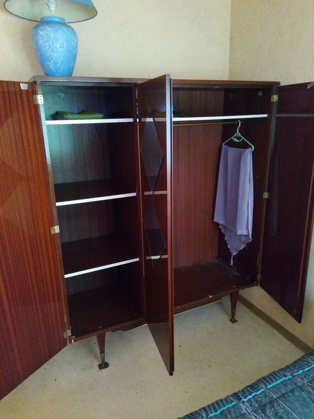 Armoire &agrave; linge Meubles