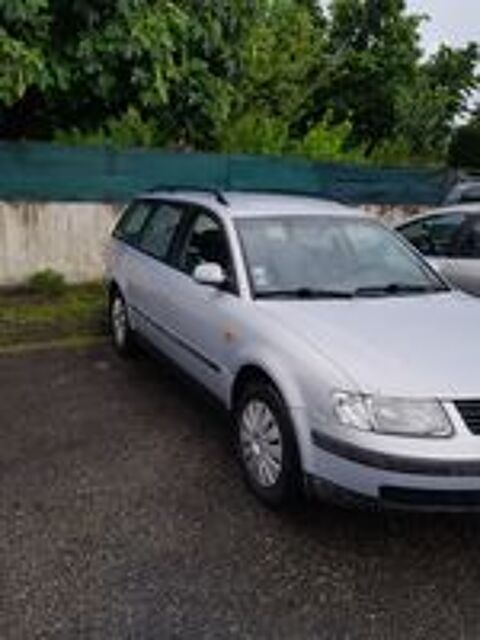 Passat Break 1.9 TDI - 110 Confort 1997 occasion 82000 Montauban