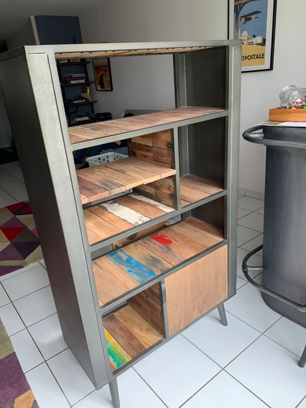 Biblioth&eacute;que Vintage "indus" Cocktail Scandinave comme neuve Meubles