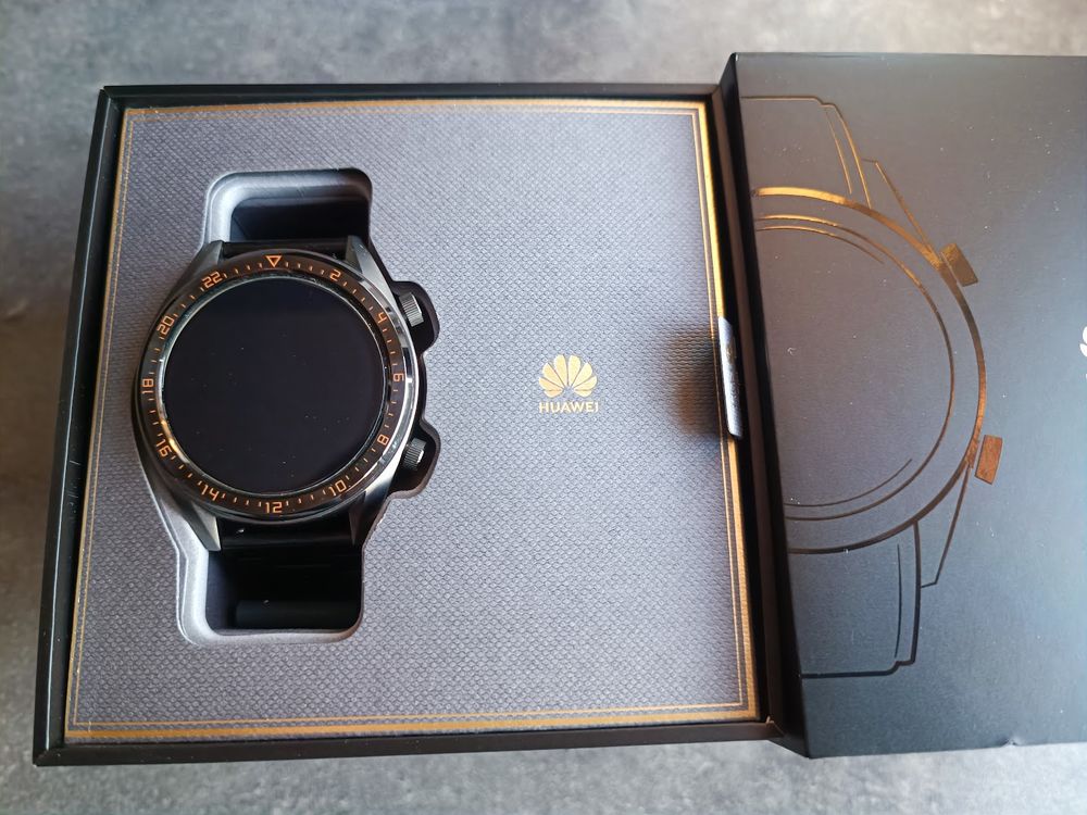 Smartwatch Huawei GT GPS Sport Bijoux et montres