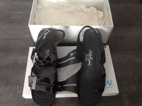 Très+belle+paire+de+nu+pieds+cuir.Neuf. Bollwiller (68)