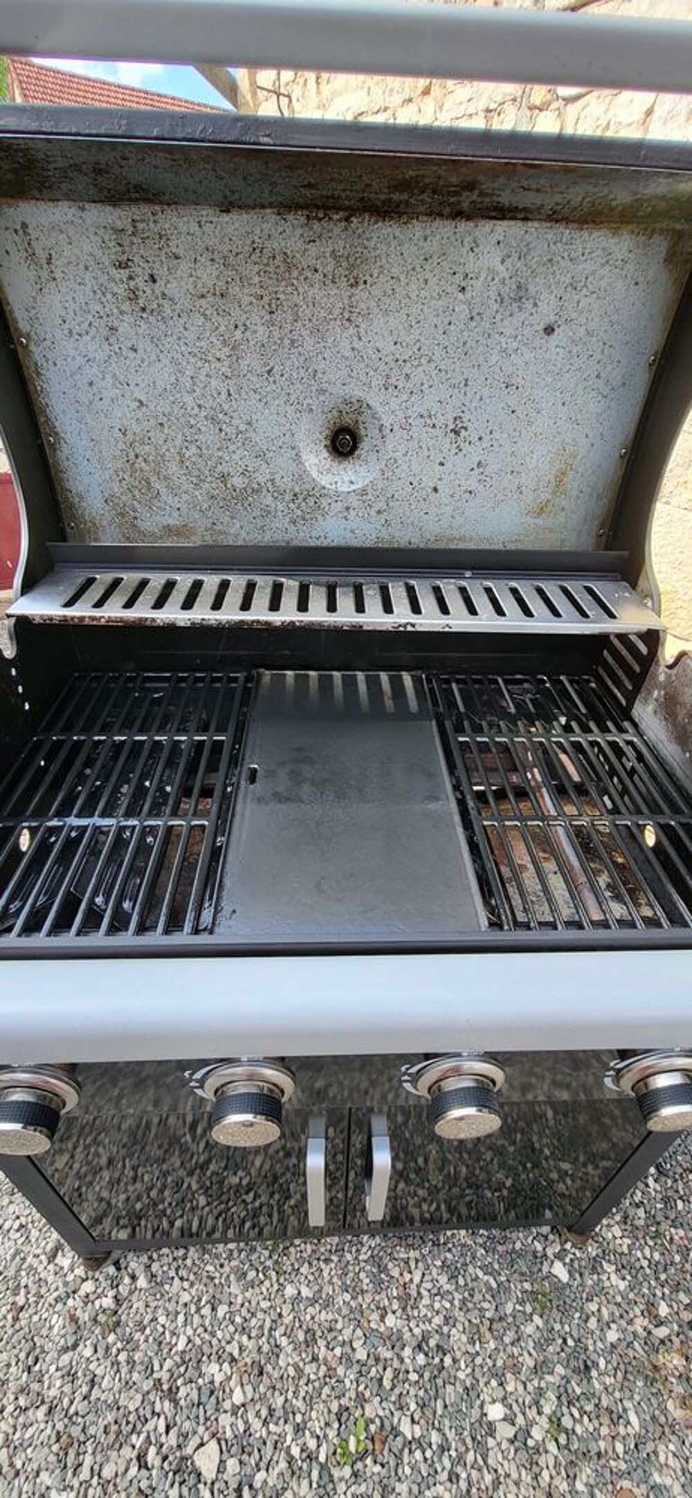 Barbecue 4 feux gaz Electroménager