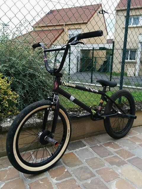 BMX  Street/park  Supreme United SU1 350 Lille (59)