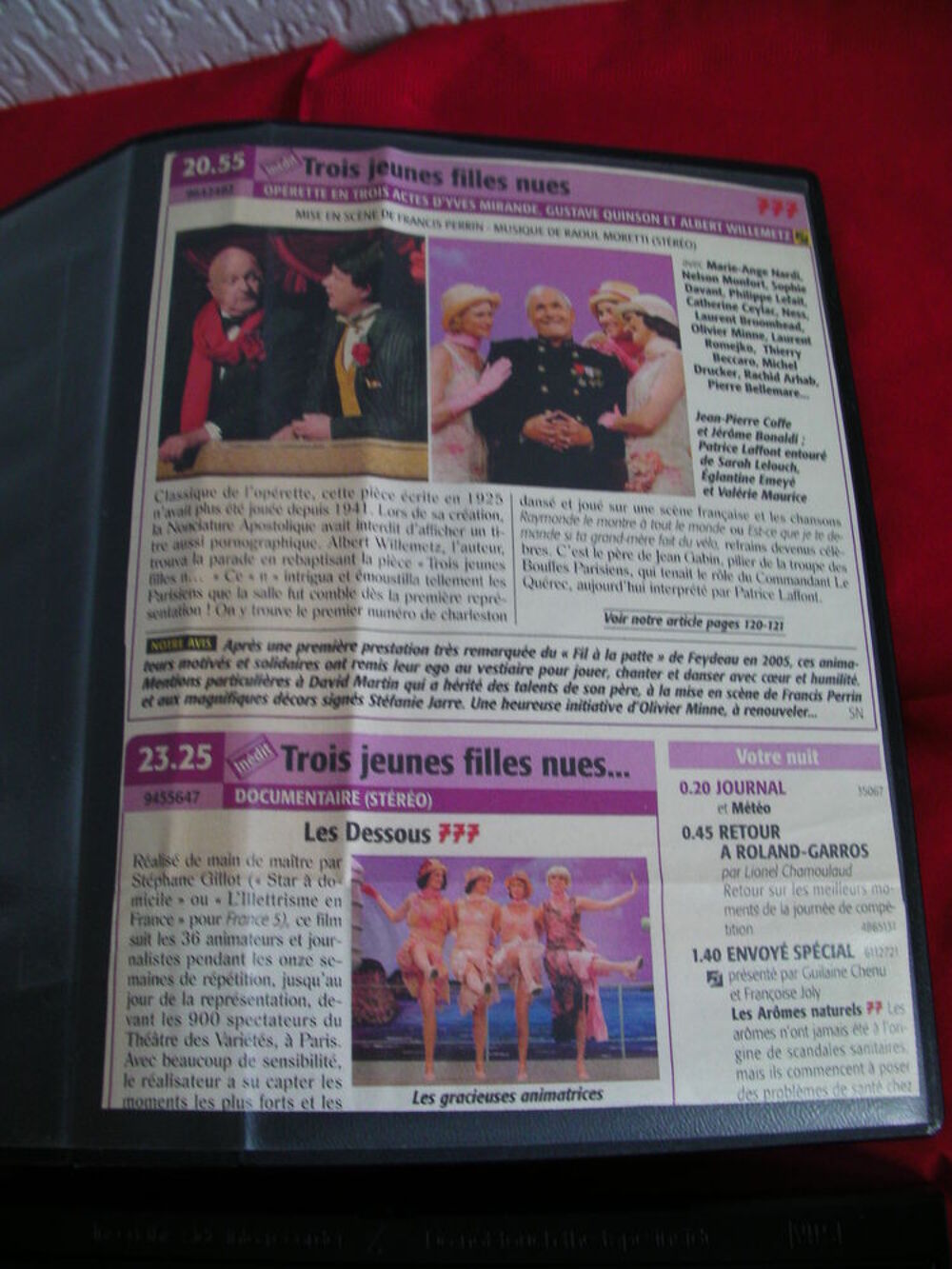 K7 VHS - "TROIS JEUNES FILLES NUES" - op&eacute;rette DVD et blu-ray
