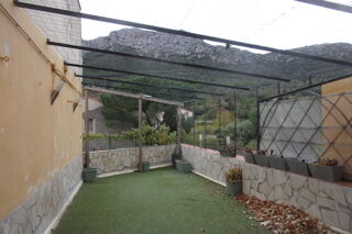  Immeuble à vendre 180 m²