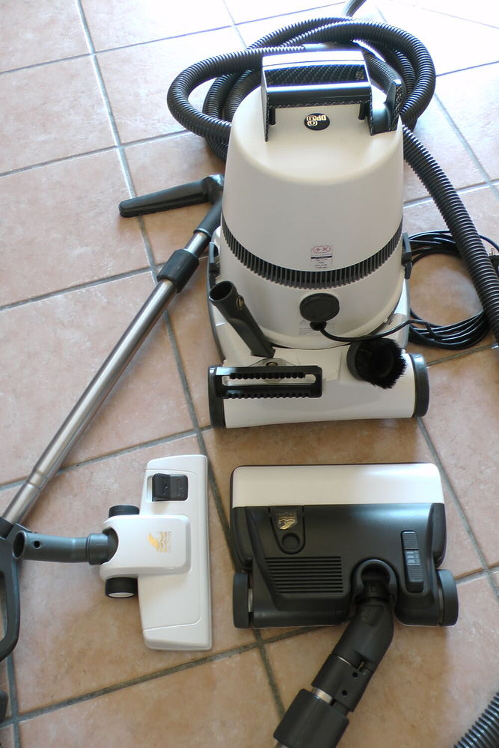 ASPIRATEUR PURIFICATEUR DELPHIN DP S8 Electromnager