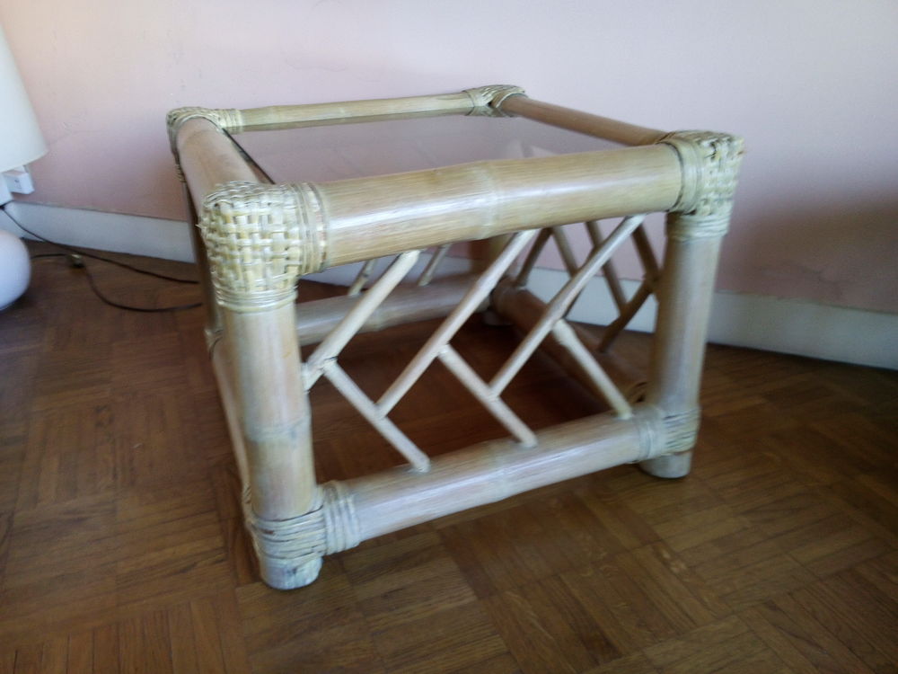 Tables basses en bambou dessus verre : Meubles