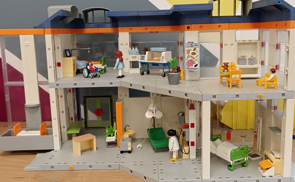 Clinique hopital playmobil Jeux / jouets