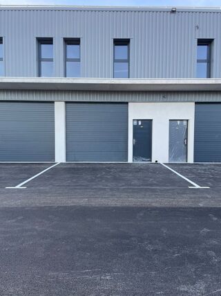  Atelier à louer 2 pièces 97 m²