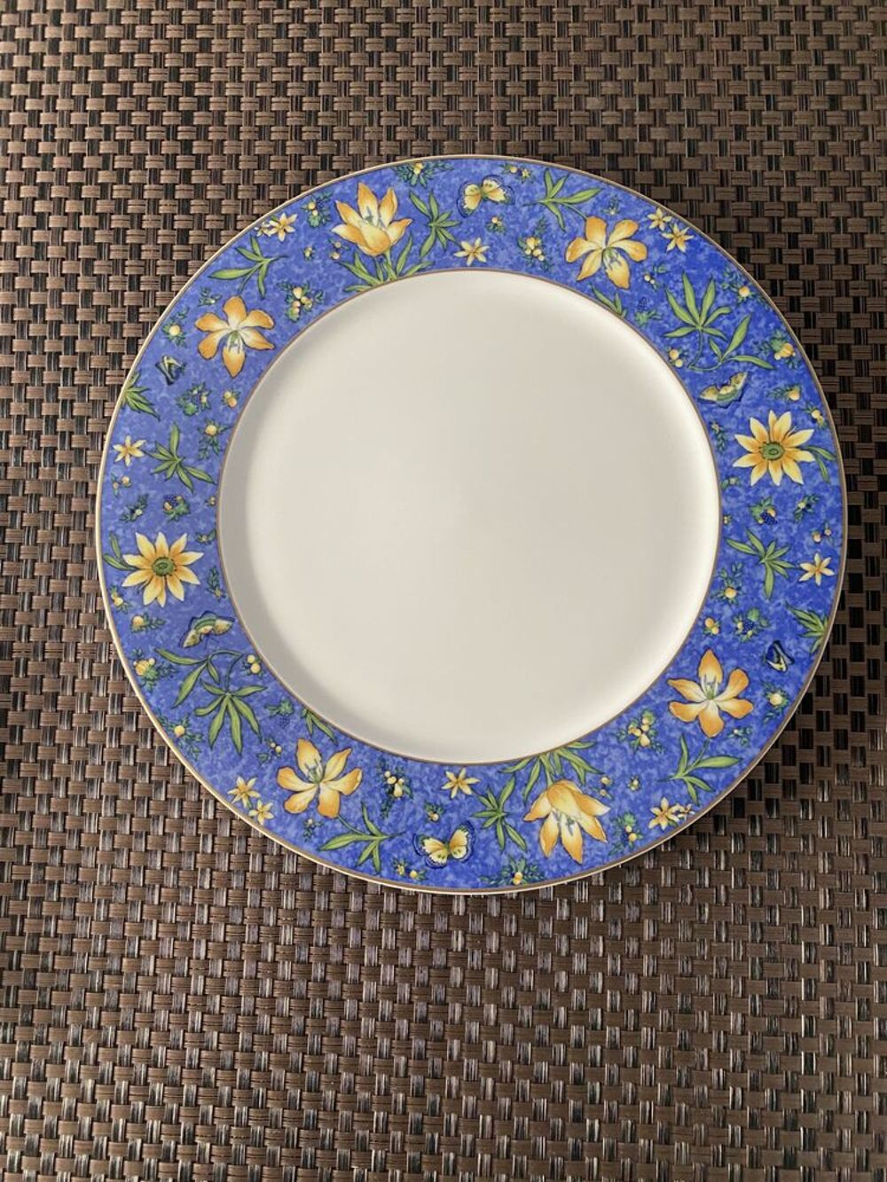 Lot 6 (+1) assiettes de pr&eacute;sentation Villeroy &amp; Boch Décoration