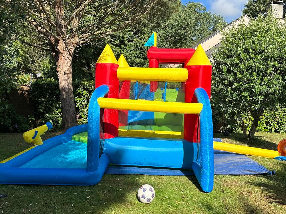 ch&acirc;teau gonflable Jeux / jouets