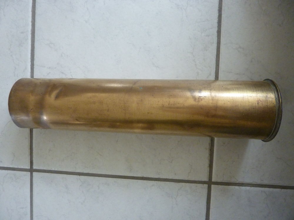 Douille d'obus de 75 mm 