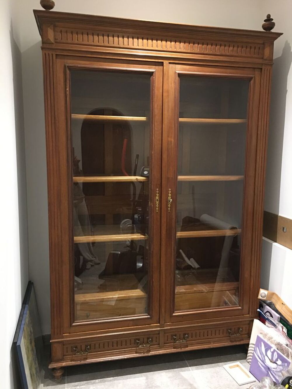 Meuble vitrine ancien, Plan-d'Aups-Sainte-Baume 83640 Meubles