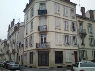  Appartement à louer 3 pièces 53 m²