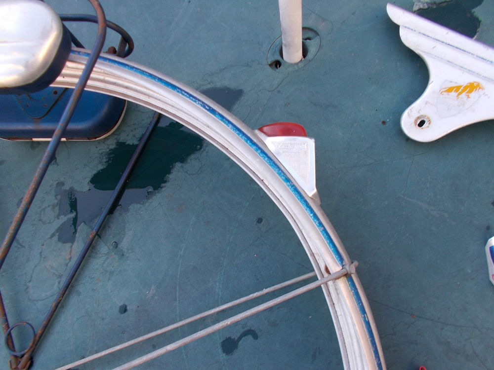 1 lot de pi&egrave;ces de v&eacute;lo 1948 garde boue av et ar complet Vélos