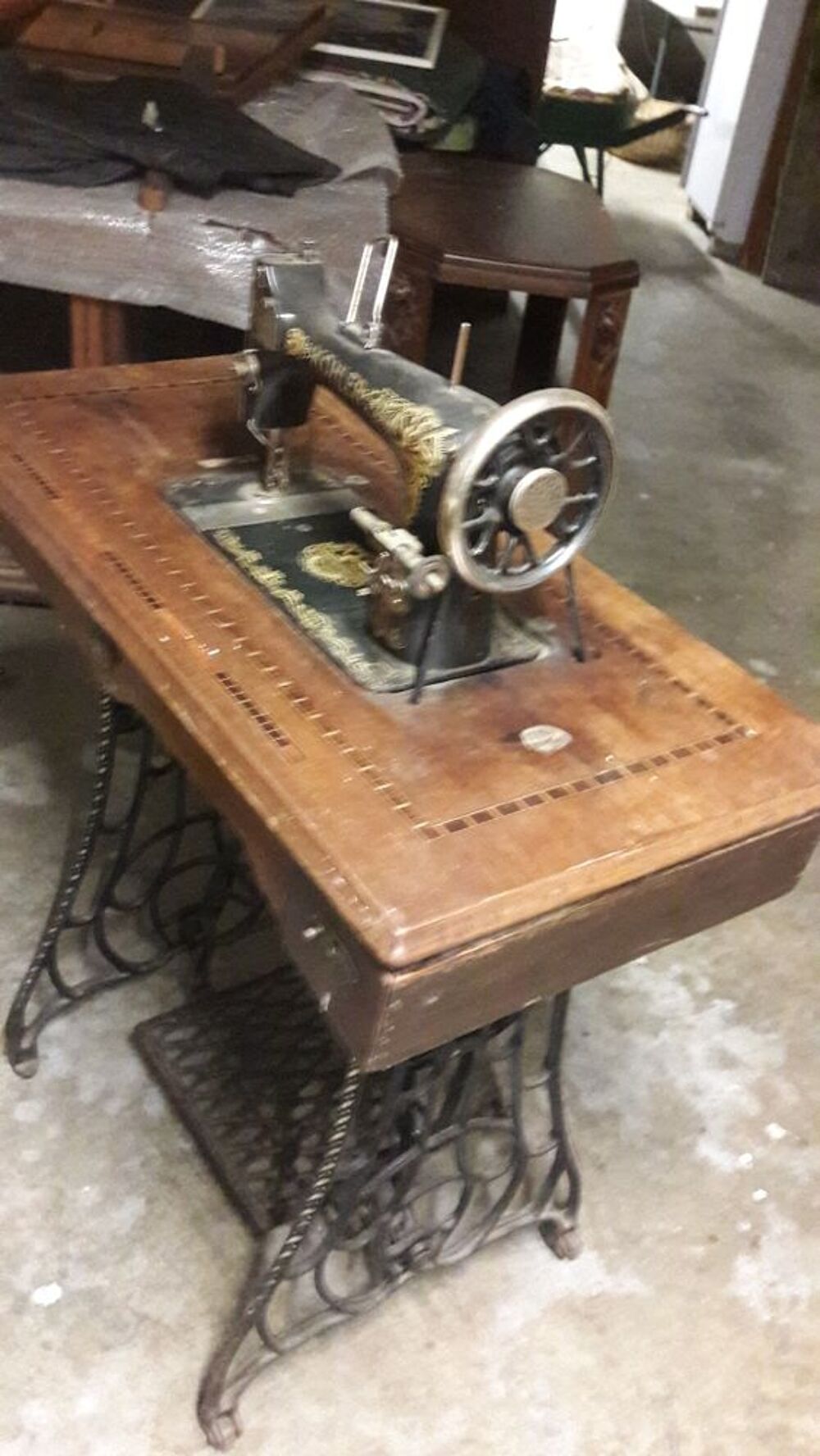 machine a coudre Meubles
