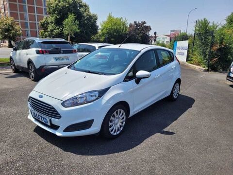Annonce voiture Ford Fiesta 7200 €