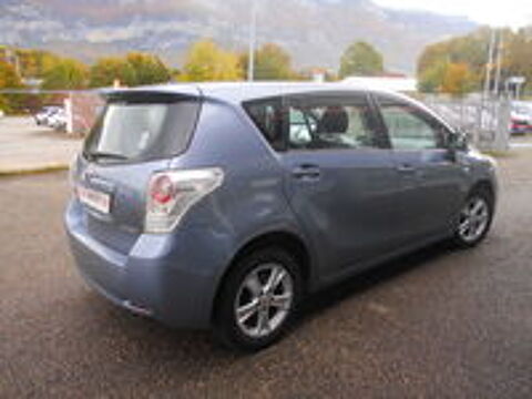 Verso 126 D-4D 5pl Dynamic 2009 occasion 73420 Drumettaz-Clarafond