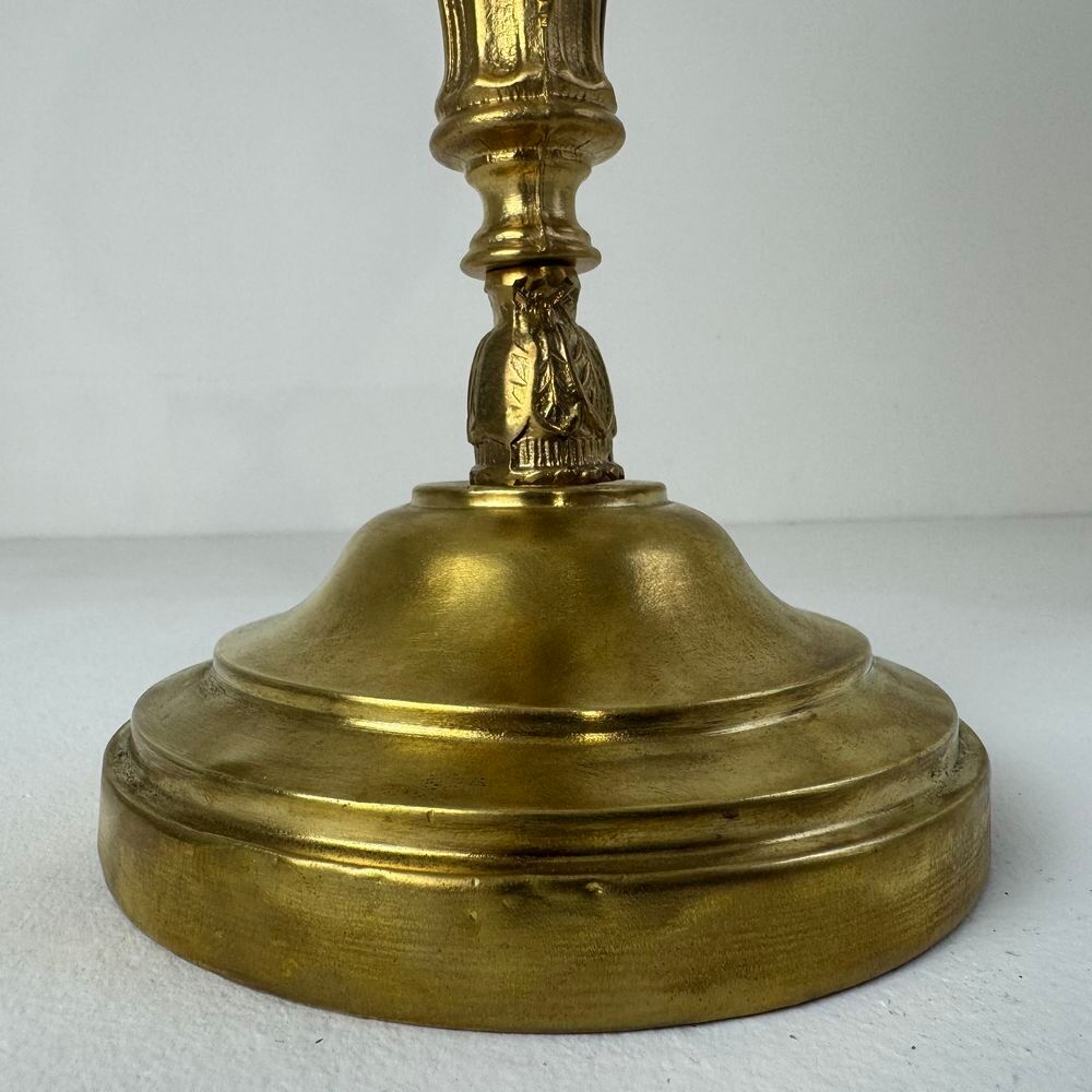 Ancienne lampe &agrave; poser laiton et opaline vintage Décoration