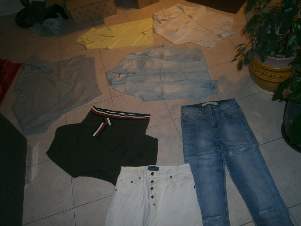 lot de v&ecirc;tements enfant 14 ans fille ou taille S Vêtements enfants