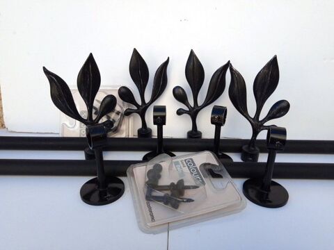 Ensemble tringles � rideaux m�tal noir motif feuille 40 La Celle-sur-Morin (77)