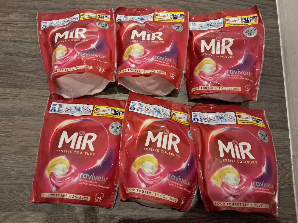 6 paquets de mir lessive neuves 
Vêtements