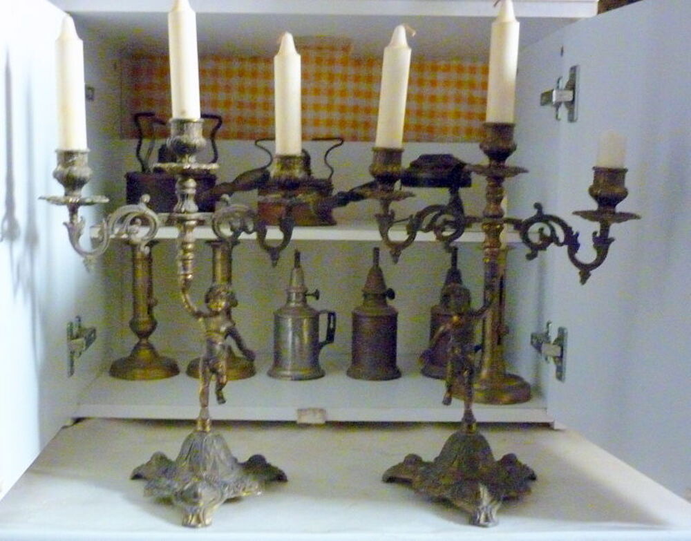 2 BOUGEOIRS ANCIENS (ANGES).
Dcoration