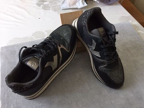 baskets      couleur noir argent Martigues (13)