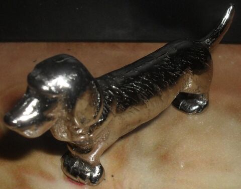 Chien en mtal argent En trs bon tat 10 Montreuil (93)