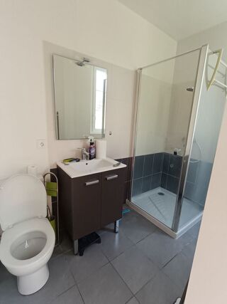  Appartement à louer 2 pièces 33 m²