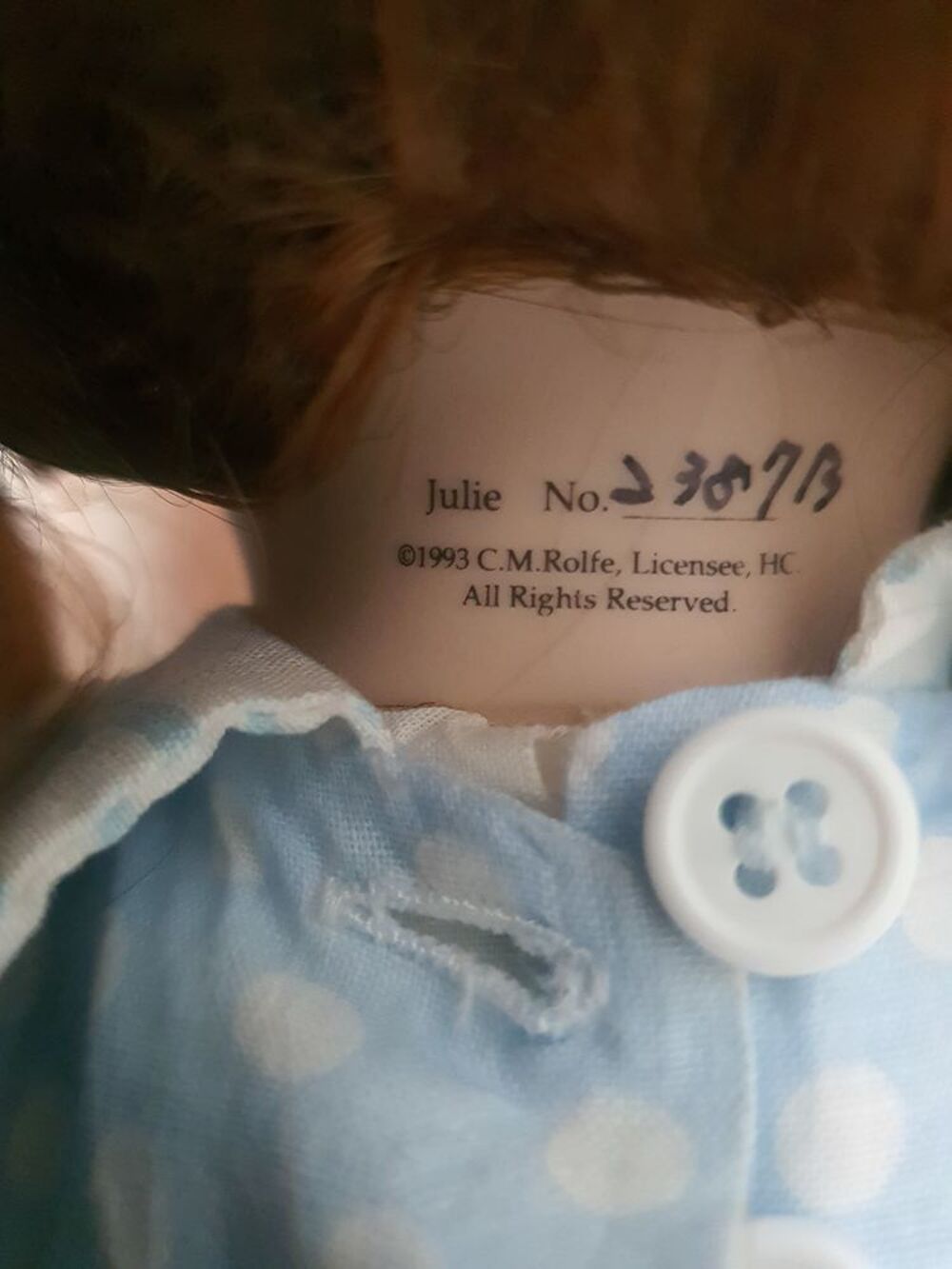 JULIE Poup&eacute;e de collection en porcelaine 