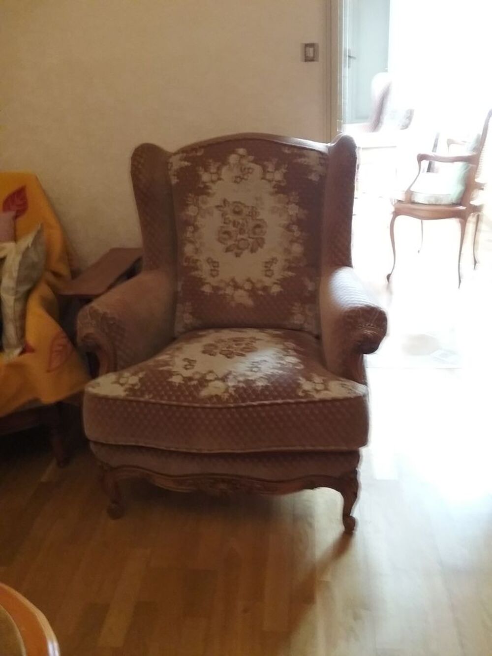 canap&eacute; et deux fauteuils Meubles