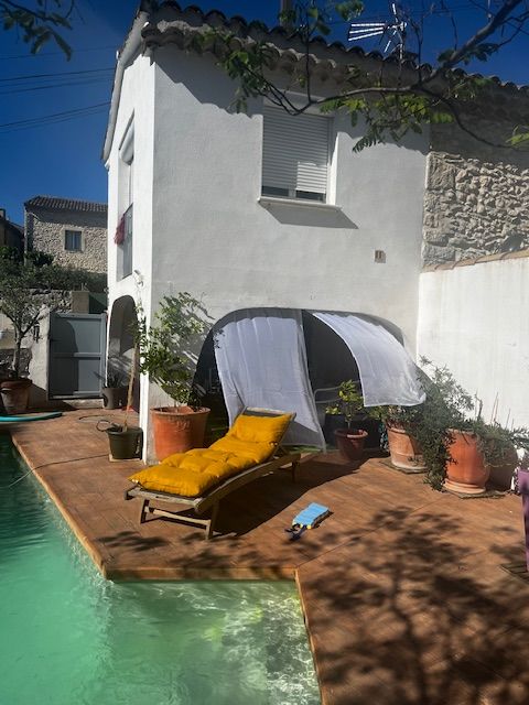   Maison de village avec piscine.  Maison - 3/4 pi�ce(s) - 109 m�