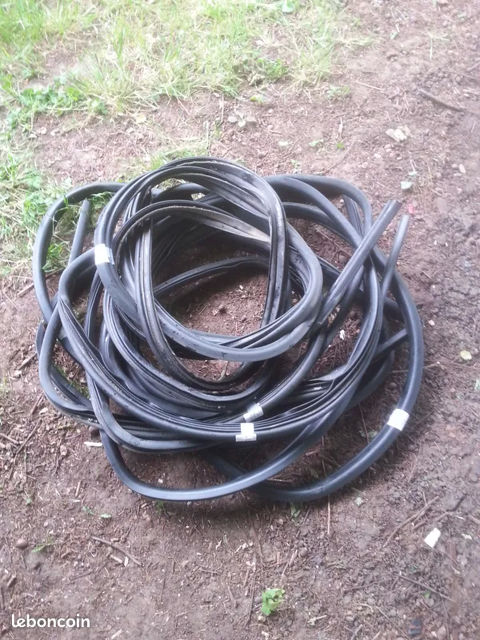 Pi&egrave;ces et &eacute;quipements Voiture Pi&egrave;ces et &eacute;quipements Voiture  occasion Montceaux-l&egrave;s-Provins 77151
