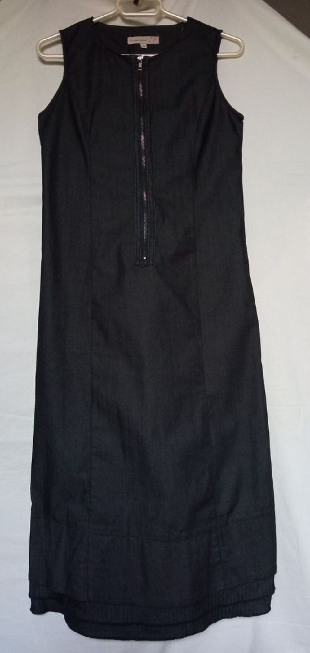 Robe noire longue sans manches Scenic Vêtements