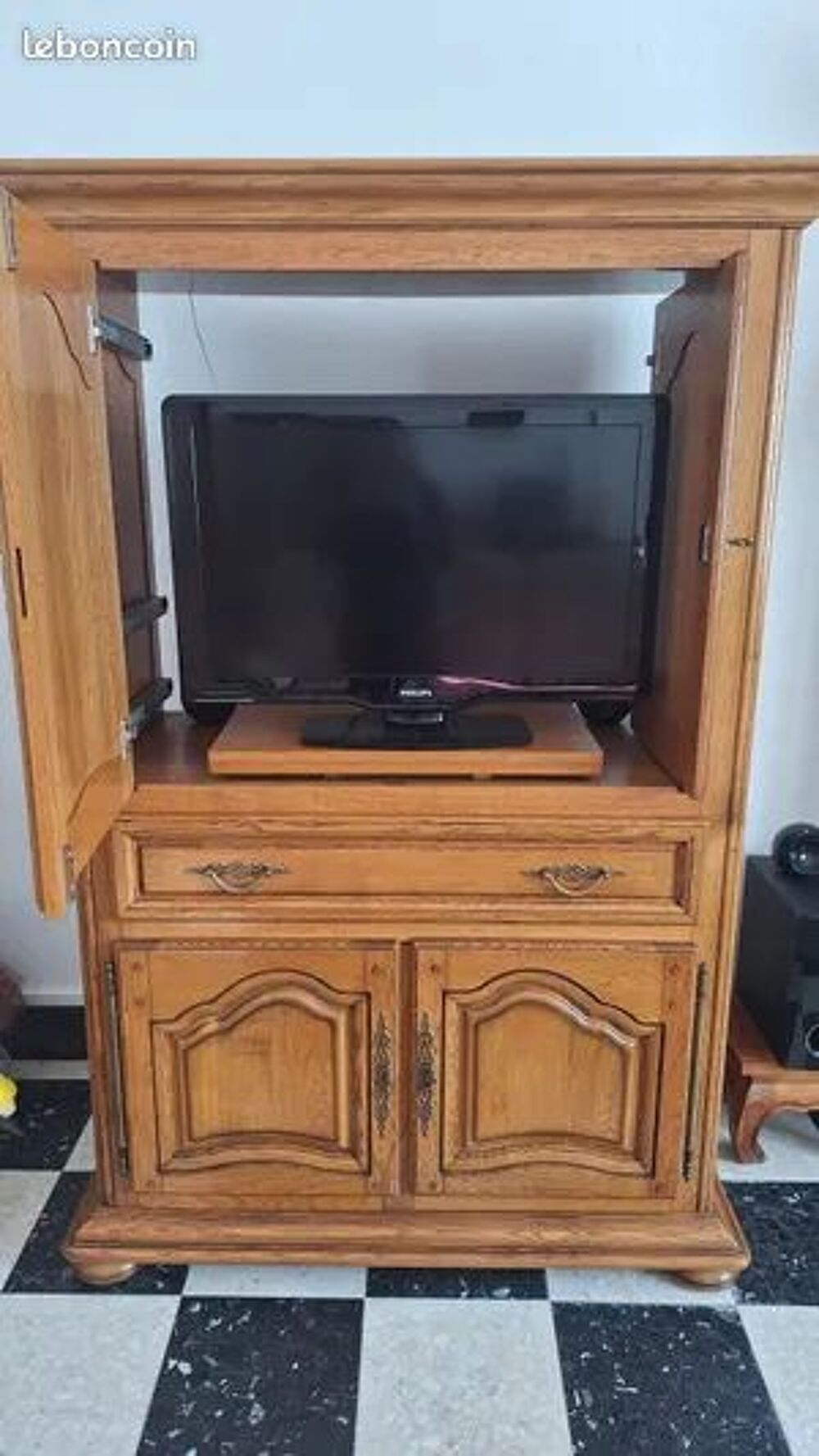 Meuble de t&eacute;l&eacute;vision ch&ecirc;ne &Eacute;TAT NEUF Meubles
