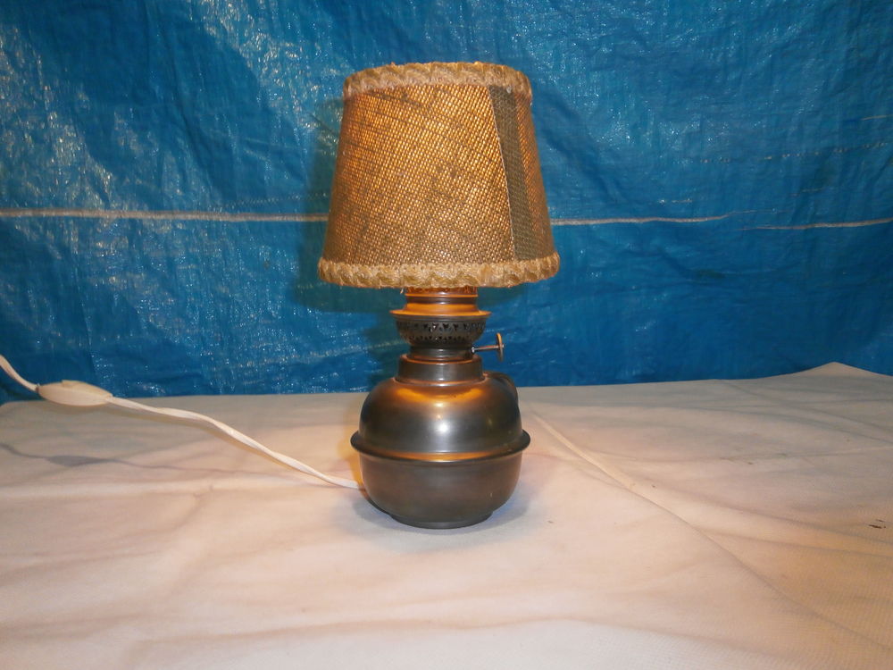 Lampe en &eacute;tain de France Décoration