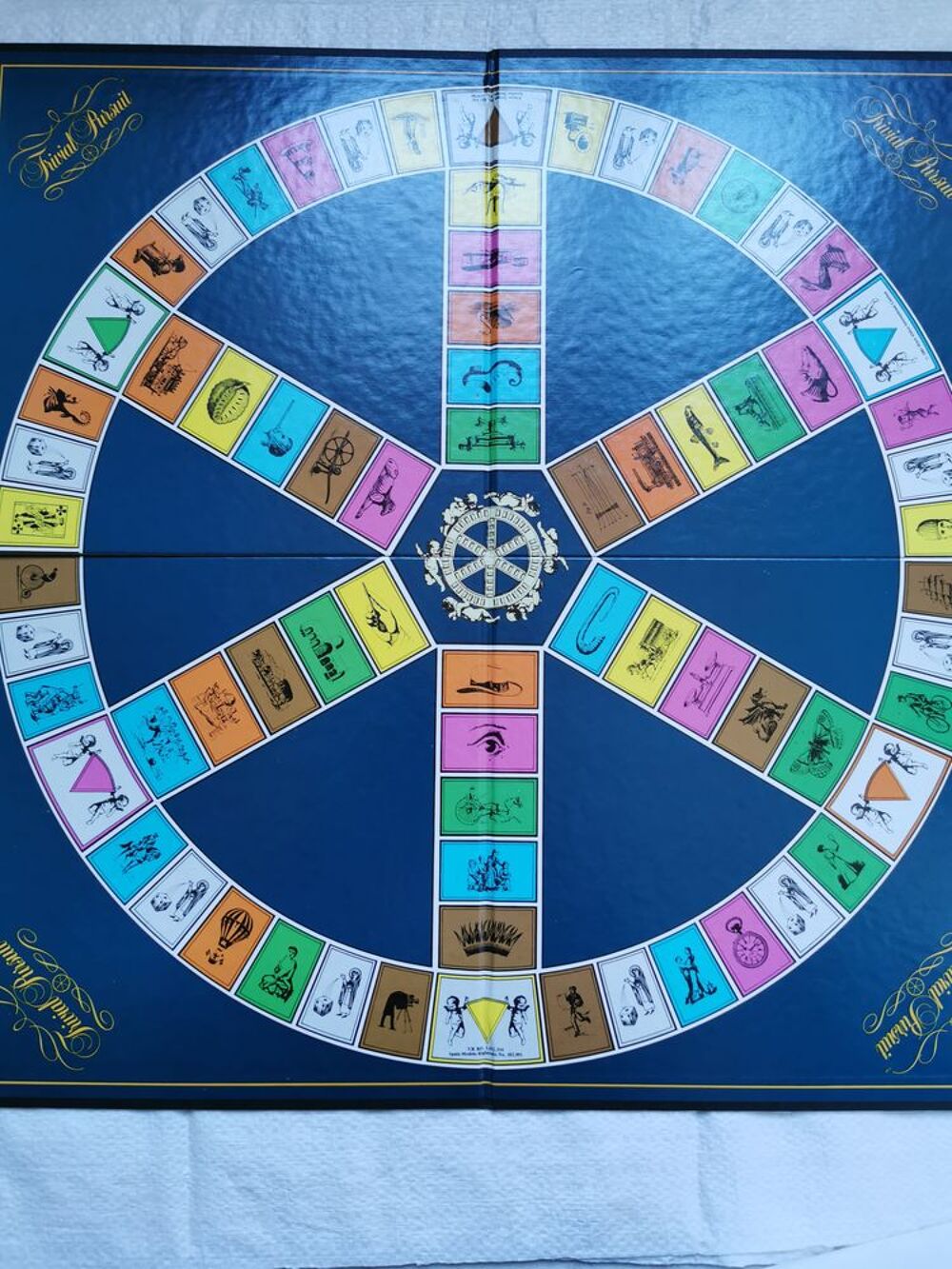 Jeu Trivial Pursuit &eacute;dition Genus Jeux / jouets