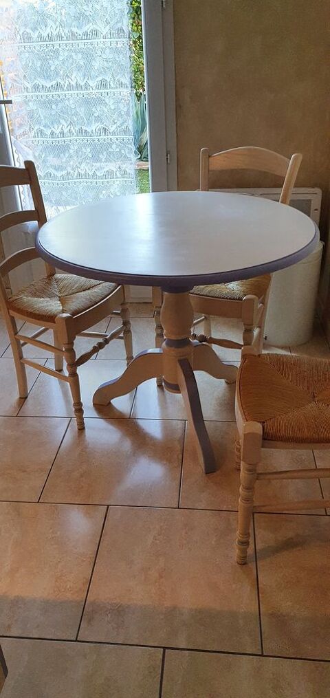 Table de cuisine de menuisier avec ses 3 chaises 0 Salon-de-Provence (13)