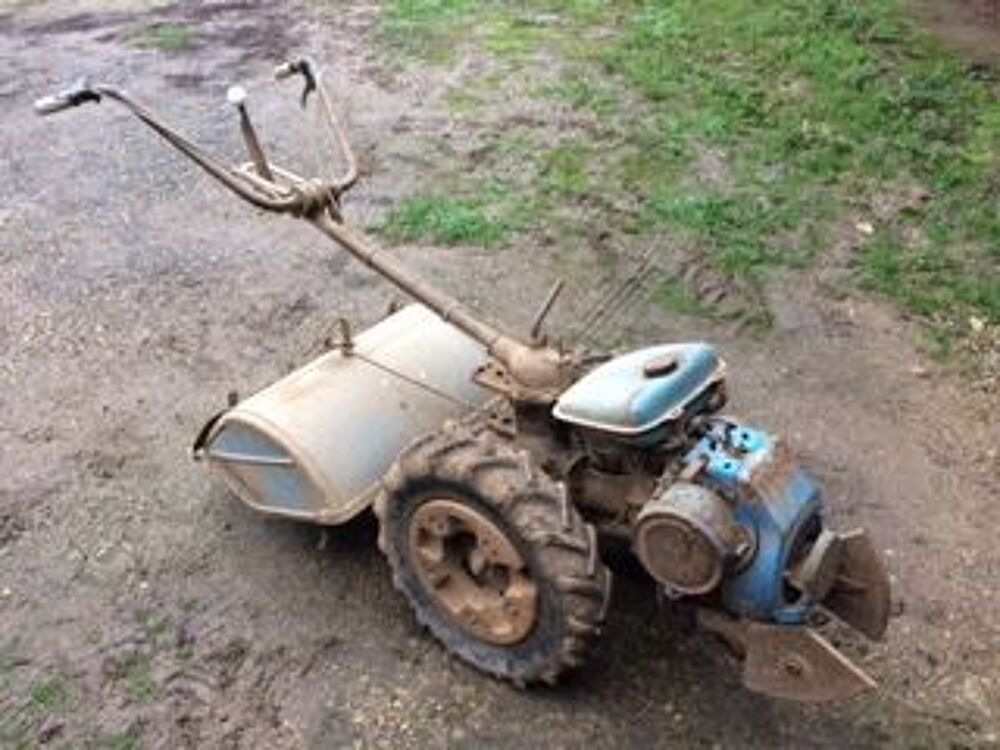 2 motoculteurs Staub (&agrave; r&eacute;nover ou pour pi&egrave;ces) Jardin